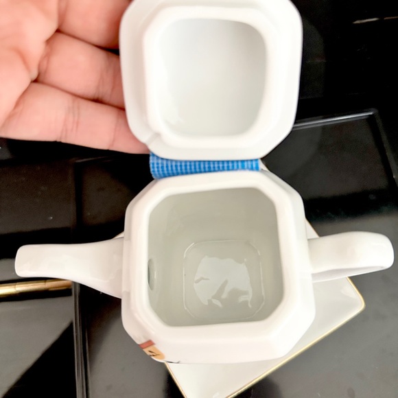 Small Japanese Teapot - Picture 6 of 7